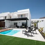 Serena 38 - Heated Pool, Sea Views, Ac, High Speed Internet 别墅 普拉亚布兰卡