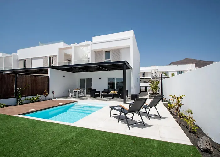 Serena 38 - Heated Pool, Sea Views, Ac, High Speed Internet Villa Playa Blanca (Lanzarote)