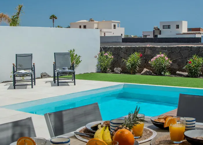 Villa Serena 38 - Heated Pool, Sea Views, Ac, High Speed Internet
