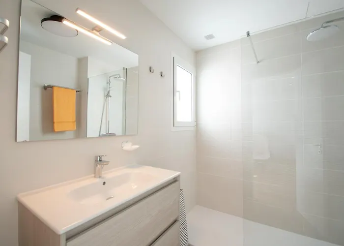 Serena 38 - Heated Pool, Sea Views, Ac, High Speed Internet וילה